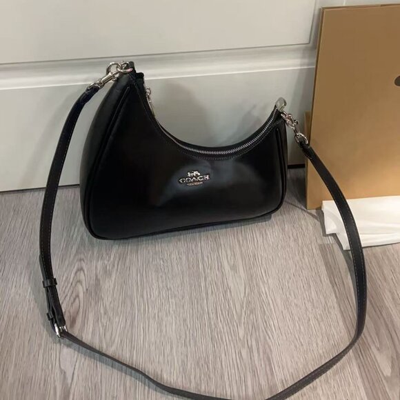 Coach 🖤 Ashton New - Picture 3 of 8